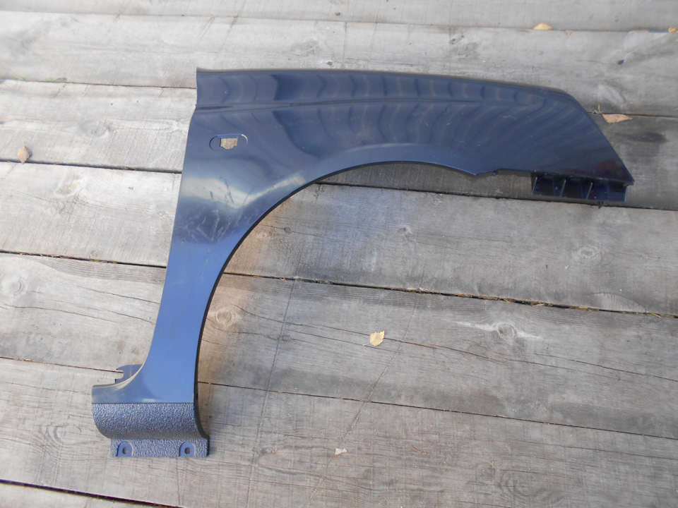 крыло переднее правое РЕНО КЛИО 2 RCL-35. на Renault Clio II, Renault ...