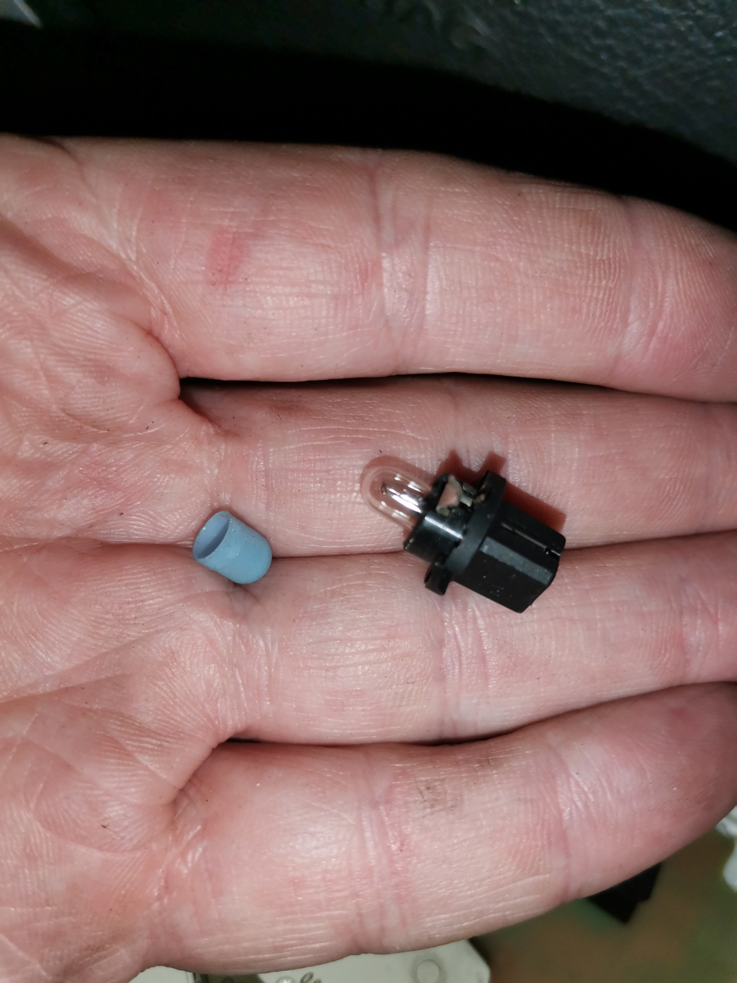 Замена лампочек подсветки приборной панели — Chevrolet Lacetti Sedan, 1 ...