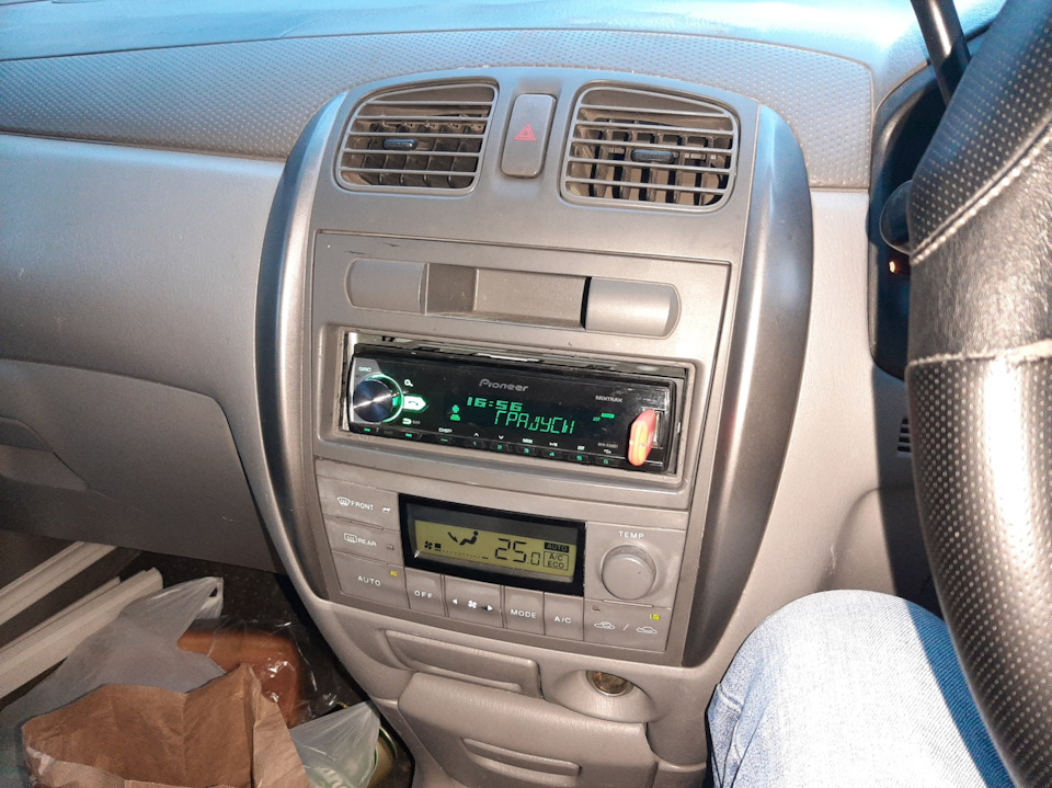 Замена штатного ГУ — Mazda Premacy (1G), 1,8 л, 1999 года | автозвук ...