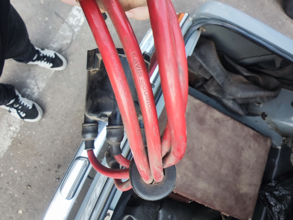 Провода высоковольтные фирмы Cavis отдали с машиной, потом поставлю на место как найду ранний трамблёр. — Lada 2101