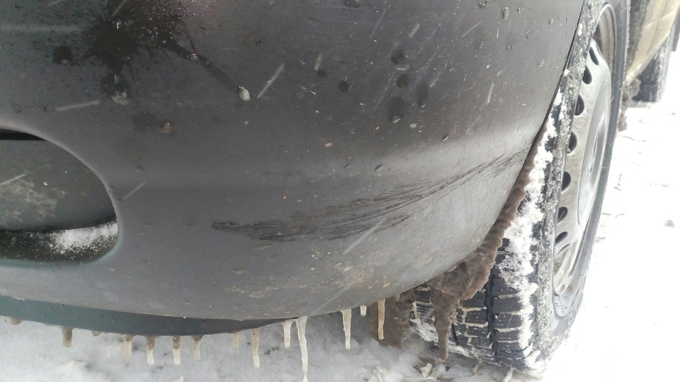 Поцарапал бампер — Volkswagen Transporter T4, 2,5 л, 2000 года ...