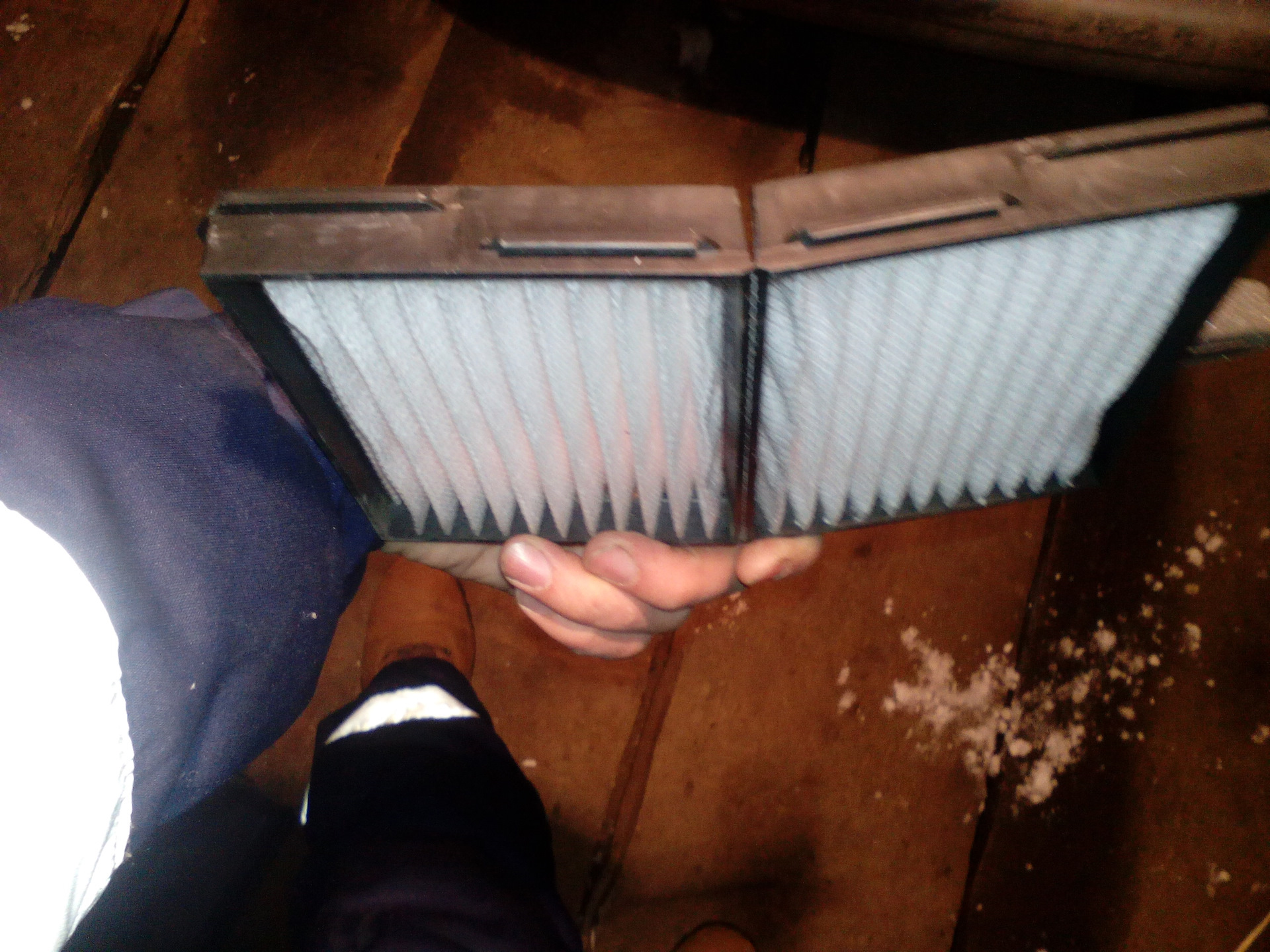 5111f2801700 фильтр салонный. Салонный фильтр зимой. Asinfc273. Корпус салонного фильтра logan 1. Салонный фильтр в машине.