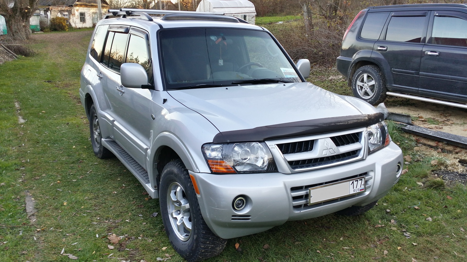 Mitsubishi montero 2003. Mitsubishi Pajero III 2002. Mitsubishi Pajero 2005. Паджеро 3 2005. Митсубиси Паджеро 2005.