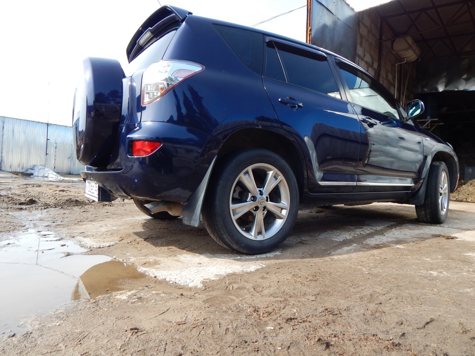 Рав 18. Диски Toyota rav4 r18. Диски r19 Toyota rav4. Рав 4 на 20 дисках. Рав 4 r18.