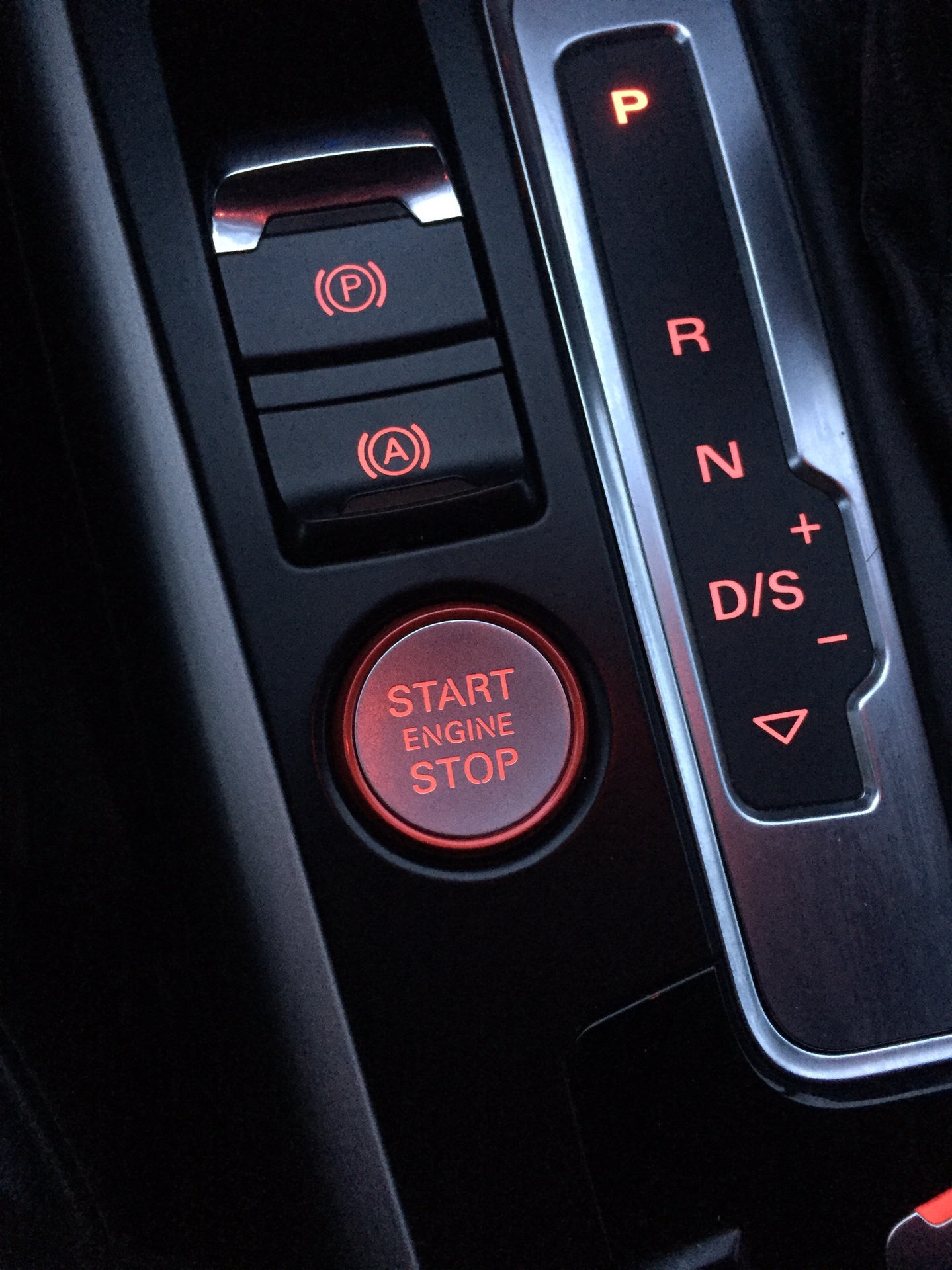 Отключить старт стоп ауди. Кнопка Drive select для Audi a4 b8. Кнопка старт стоп Audi a4. Старт стоп кнопка на Ауди ку 5. Audi a4 2019 кнопка старт стоп.