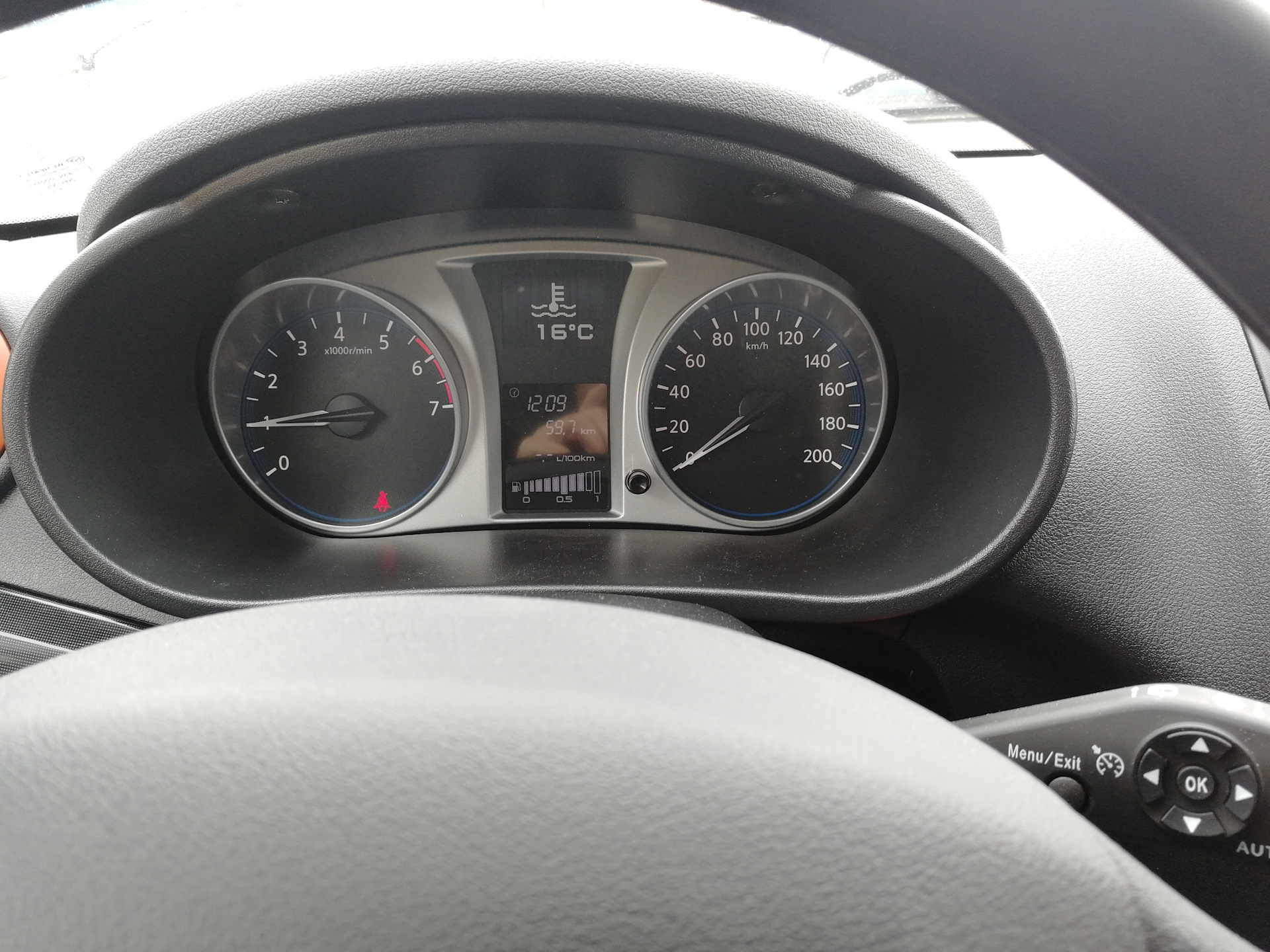 Панель приборов datsun on do. Приборная панель datsun on-do. Комбинация приборов датсун 8450005648. Приборная панель datsun mi-do. Датсун люкс комбинация приборов datsun.