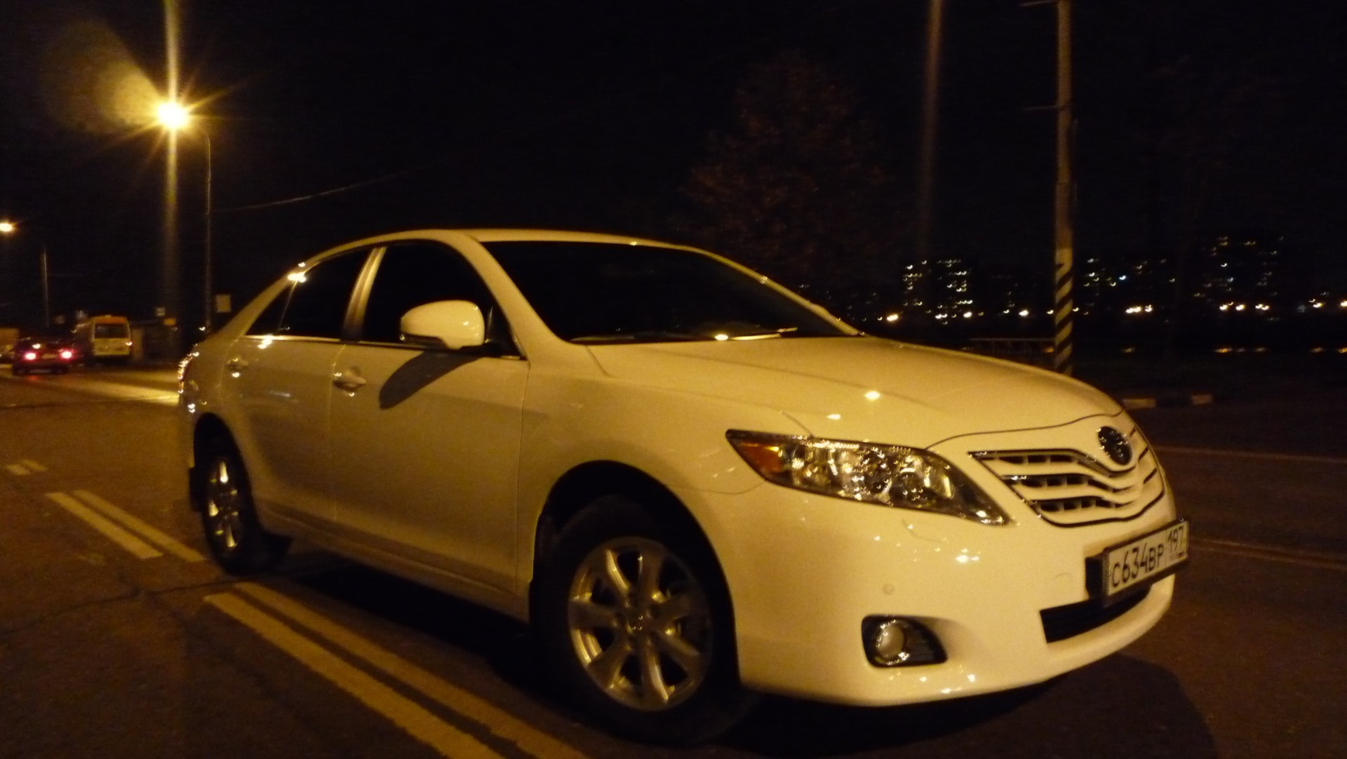     Toyota Camry 24 2010