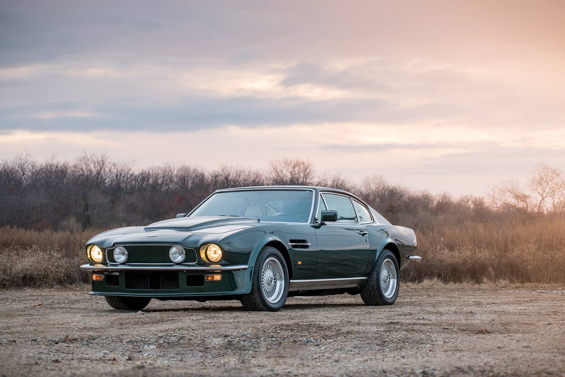 Aston Martin v8 Vantage 1977