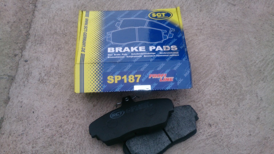 Замена тормозных колодок — ГАЗ 3110, 2,4 л, 1999 года | своими руками ...