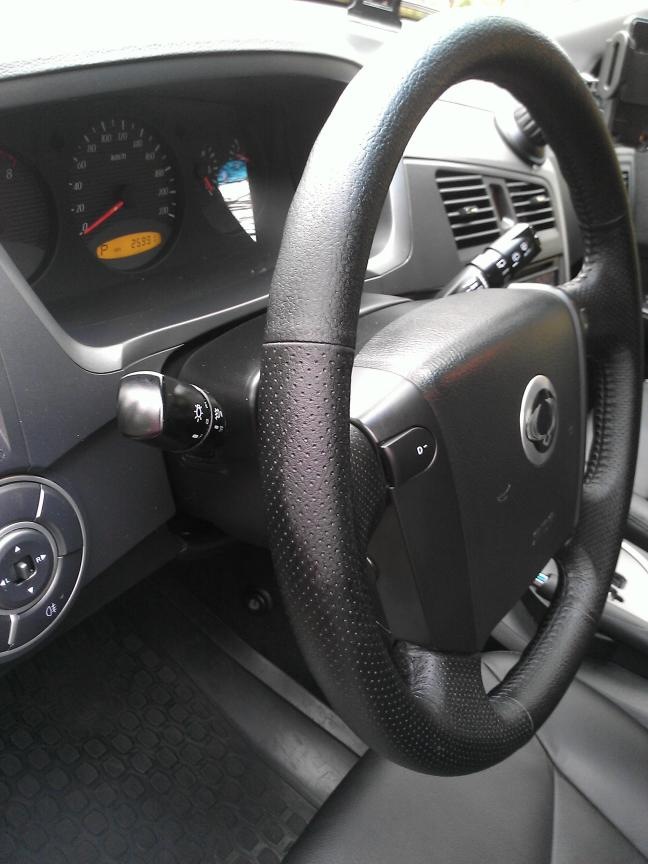Оплетка кайрон. Руль саньенг кайрон. Ssangyong kyron диаметр руля. Оплётка на руль кожаная ссангйонг рекстон 2. Ssangyong kyron руль от.