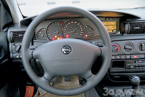 Панель омега б. Opel Omega b 1994-1999. Opel Omega b 1994 Interior. Opel Omega 2.0 МТ, 2000. Опель Омега 2.0 МТ 1995.