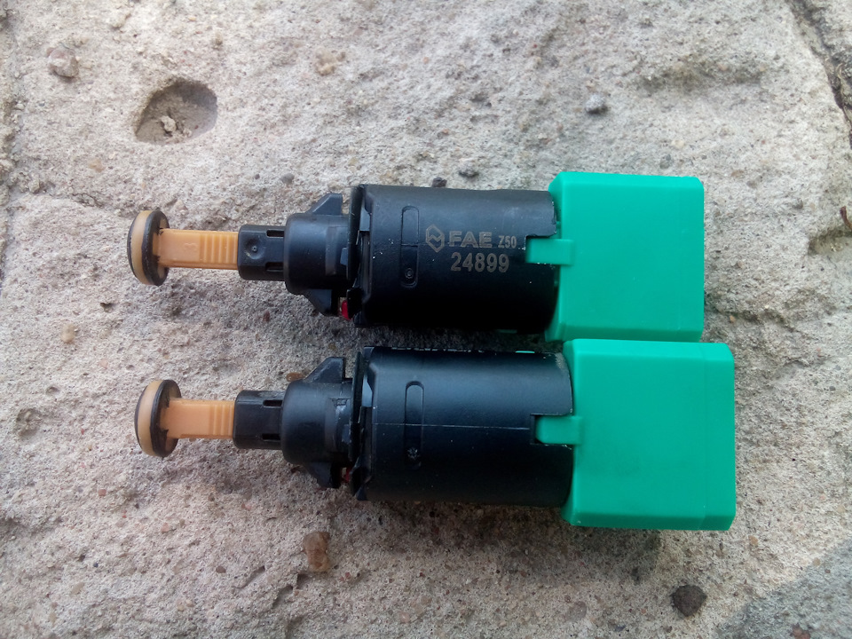 Фото в бортжурнале Peugeot 407 SW. Запчасти на фото: 24899