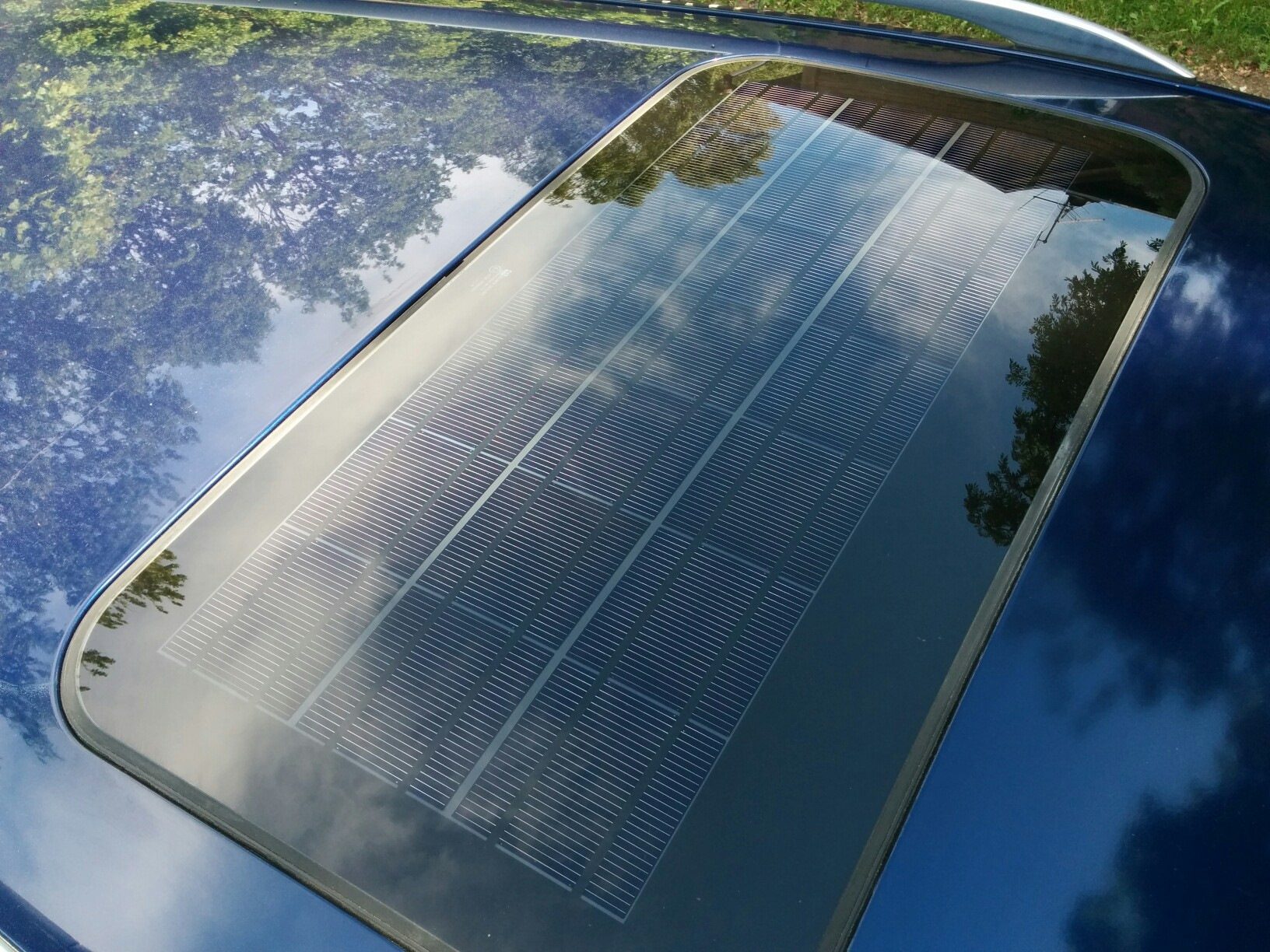 Купить люк ауди. Люк Solar Passat b6. Audi a6 c5 люк с солнечной батареей. Люк с солнечной батареей Passat b5. Audi a6 c4 стеклянный люк.