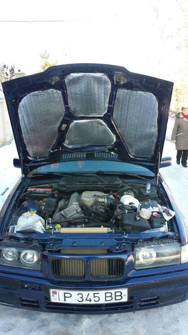 Шумка под капот так как обычной не было( — BMW 3 series Coupe (E36), 1 ...