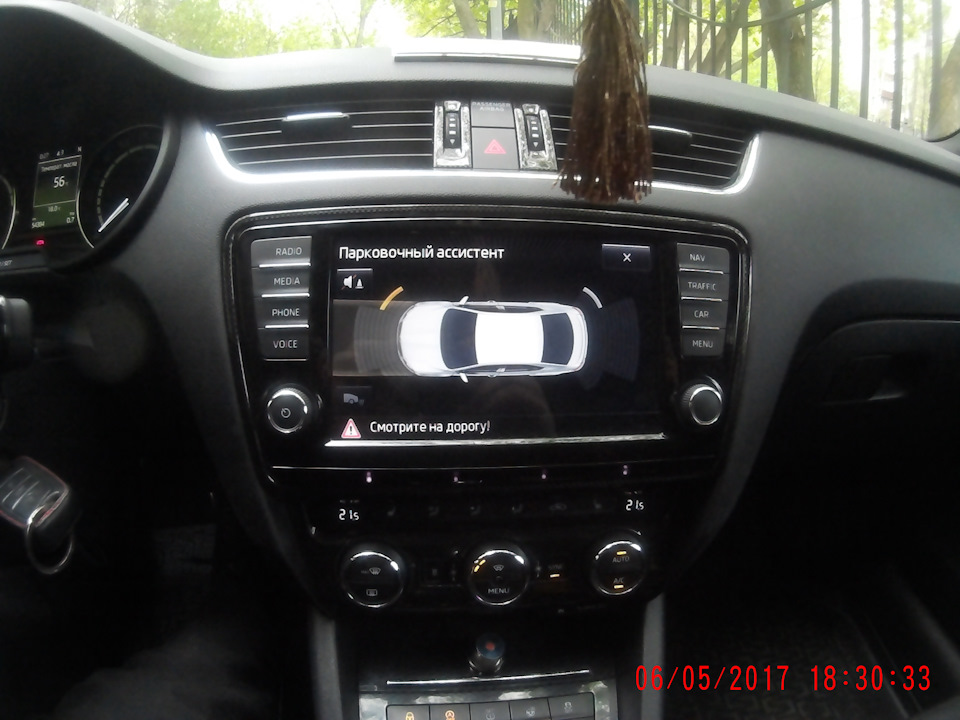 Подключение кнопки переднего парктроника — Skoda Octavia RS A7 Mk3, 2 л ...