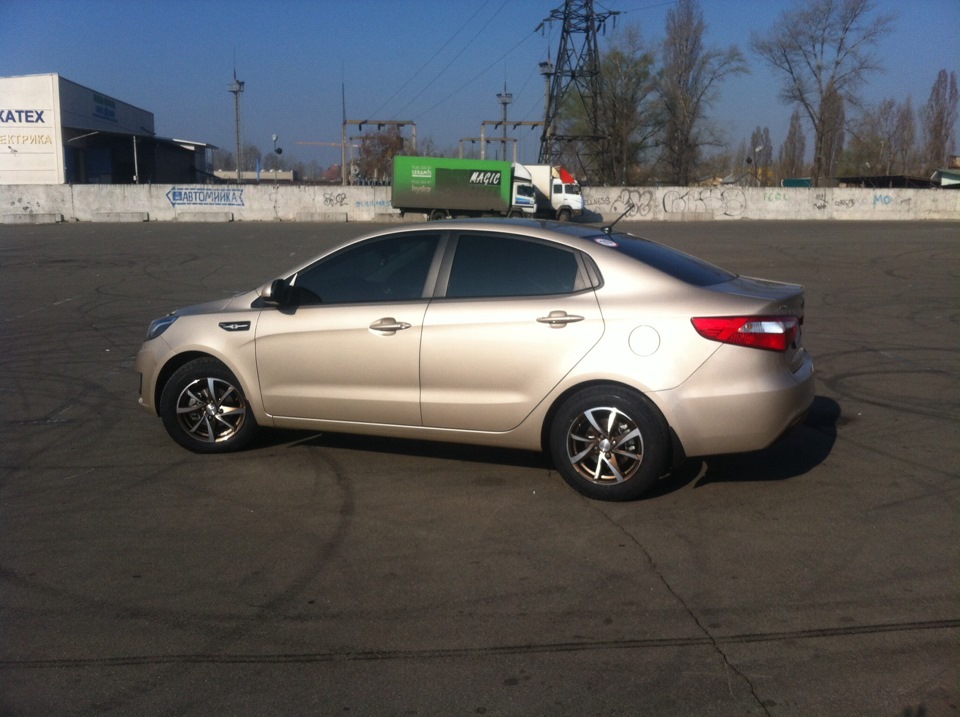@@@Новые тапки@@@ — KIA Rio (3G), 1,4 л, 2013 года | тюнинг | DRIVE2