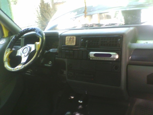 Оклейка карбоновой пленкой часть панели) — Volkswagen Transporter T4, 2 ...