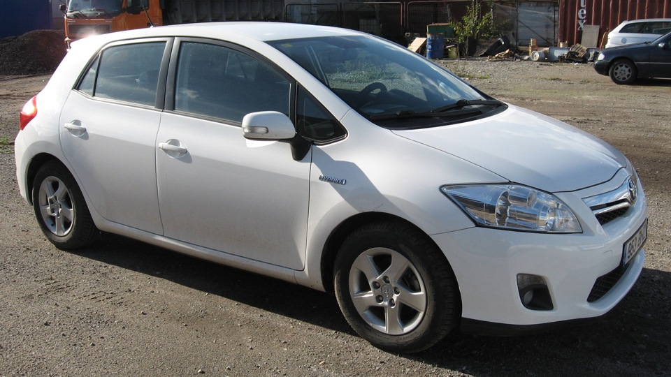 toyota auris