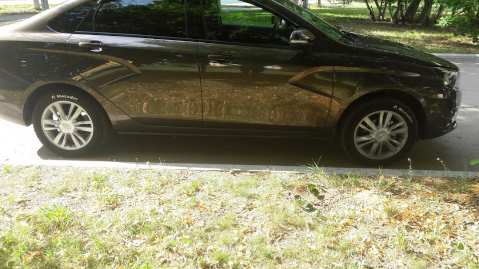 Lada Vesta Коричневый металик