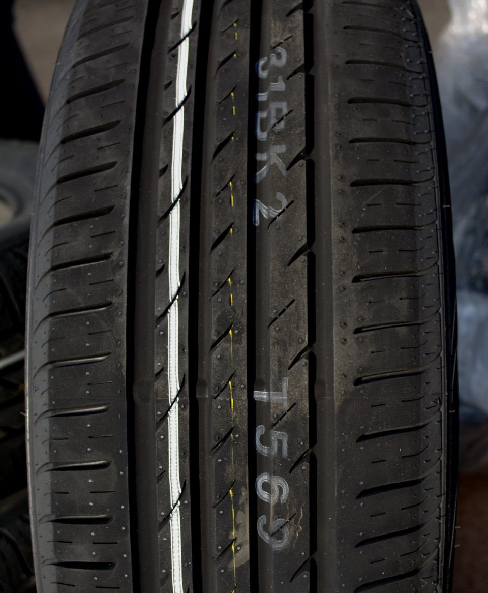 Нексен шины отзывы лето. Nexen NBLUE HD Plus 205/55 r16. 185/70/14 Nexen NBLUE HD Plus t. Nexen n'Blue HD Plus 185/70r14 88t. Nexen n'Blue HD 205/55 r16.