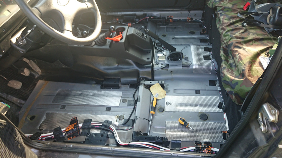 Чем заменить штатную шумоизоляцию пола - 81 фото