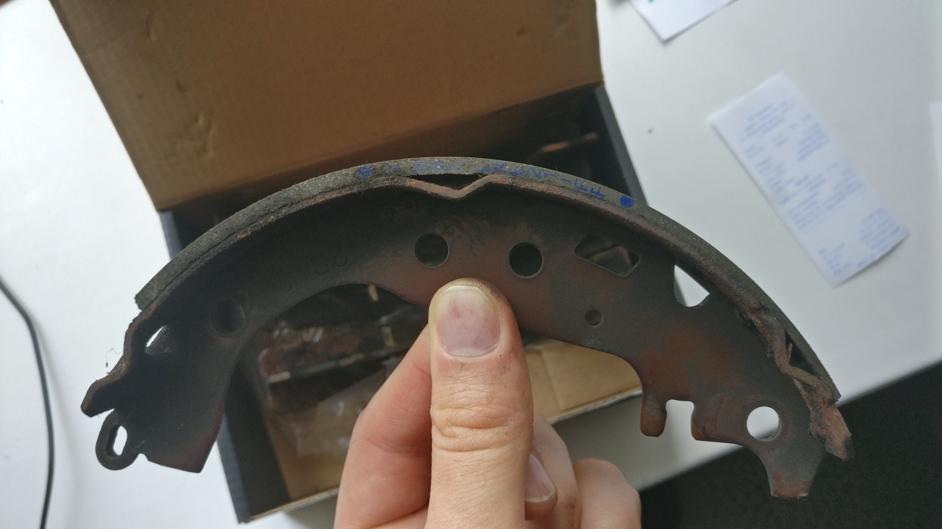 Колодки тормозные задние тойота королла 150 артикул. Задние колодки на тойота авенсис. Колодки задние тойота фортунер. Тойота авенсис задние тормоза барабанные. Задние колодки тойота авенсис 2007.