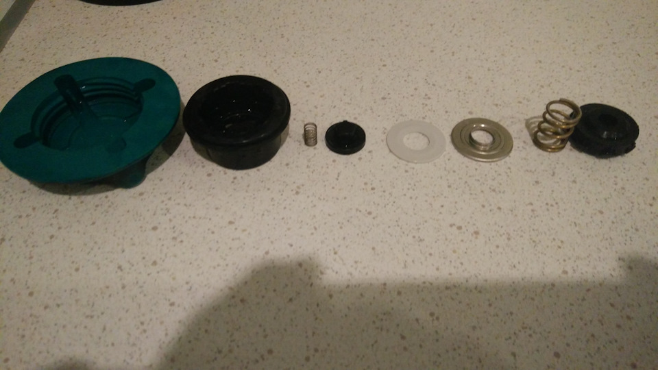 Проблема запаха антифриза под капотом — Volvo XC90 (1G), 2,5 л, 2010 ...