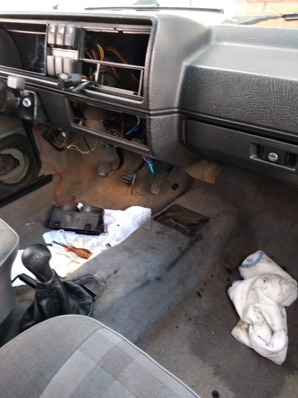 Меняем радиатор печки — Volkswagen Golf Mk2, 1,8 л, 1989 года | поломка ...