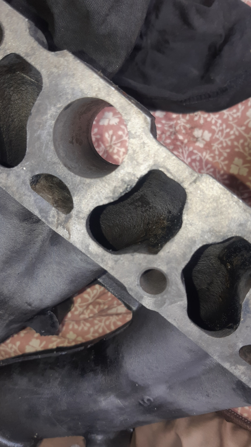 А чем вы занимаетесь? — Варим. Впускной коллектор, раков. Шучу, не ...