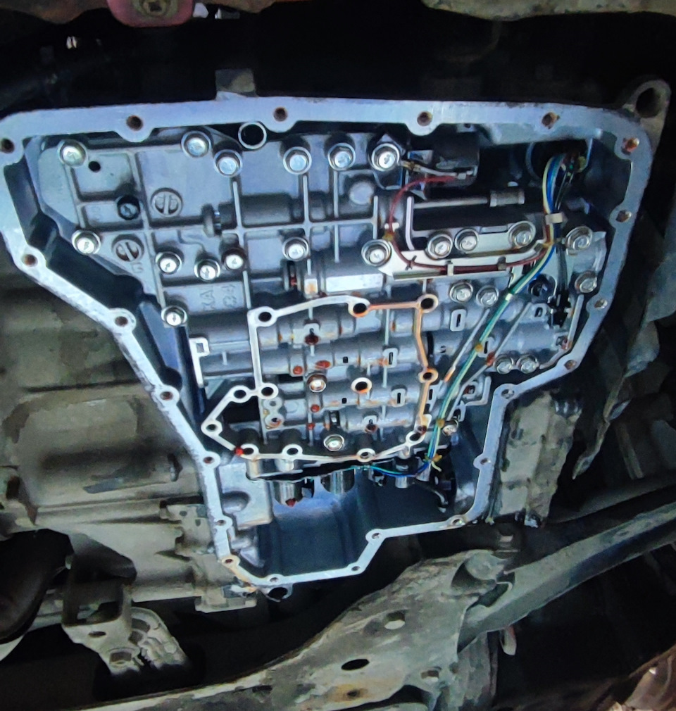 Замена масла в АКПП — Nissan Micra (K12C), 1,4 л, 2008 года | плановое ...