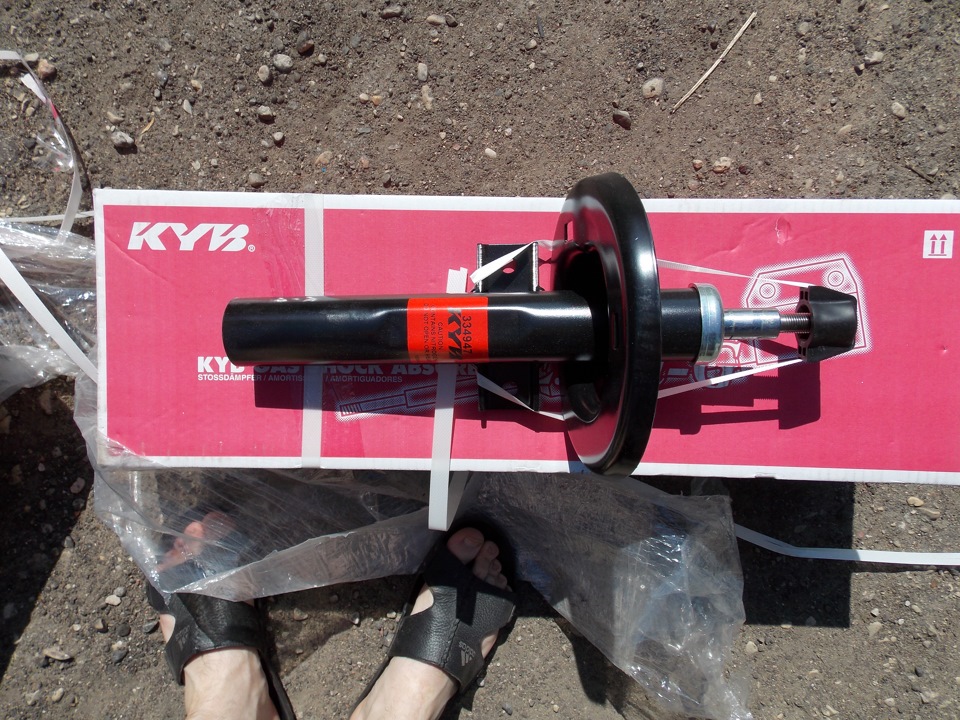 "амортизатор audi 100/a6 86-97 зад. амортизатор vw sharan 96-. амортизатор передний фольксваген шаран. амортизатор задний sharan размер. болт амортизатора фольксваген шаран 2001 года.