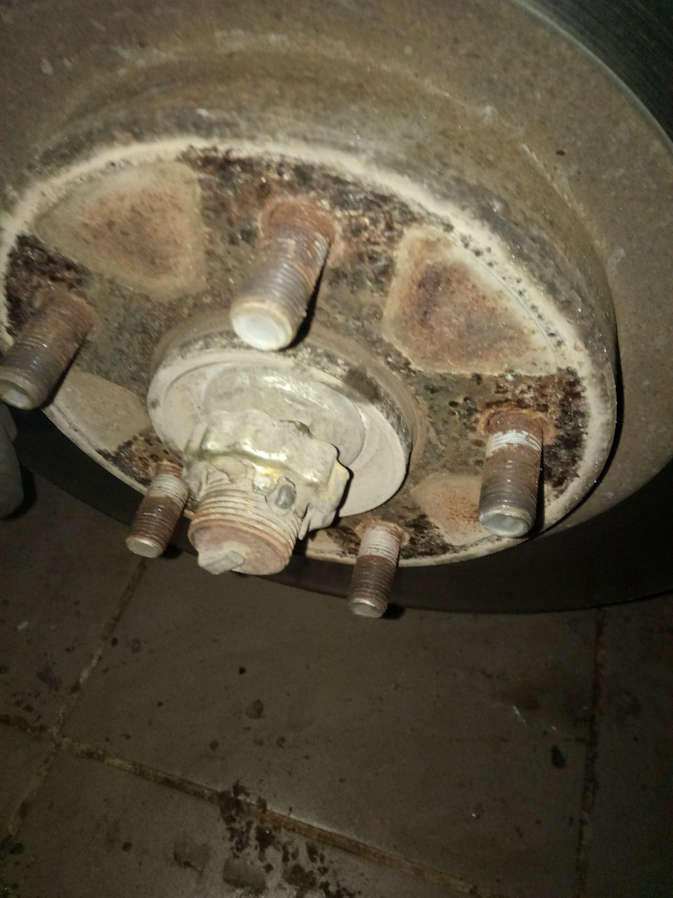 1. Замена переднего внутреннего пыльника шруса (часть 1 — снятие ...