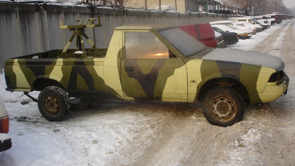 Бп автомобиль. Москвич 2335 пикап 4х4. Москвич 2335 военный. Пикап Москвич военный 2141. Москвич 2141 камуфляж.