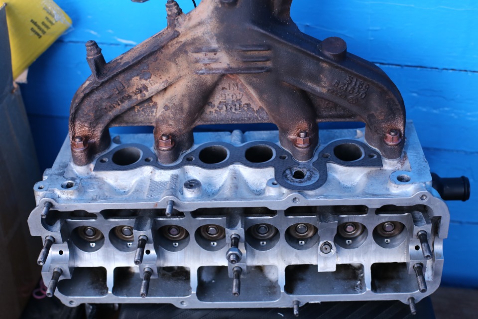 новая прокладка впускного коллектора. — Audi 80 (B3)