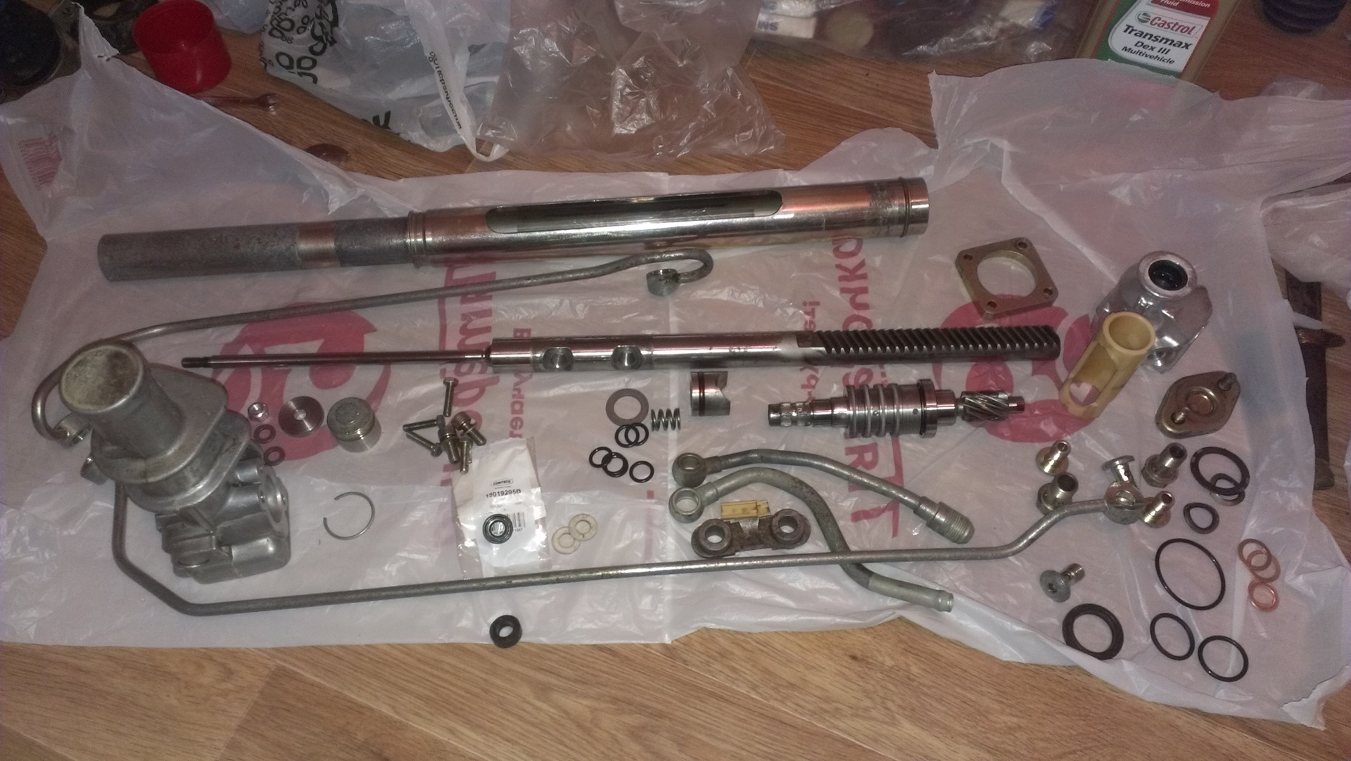 Ответы Mail.ru: Чем отличается нижний рулевой вал на ваз 21124 с гуром и без?