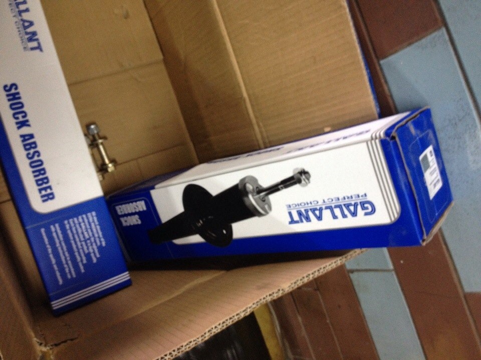 20. Стойки, опорники, шаровые — Lada 2114, 1,5 л, 2004 года | своими ...