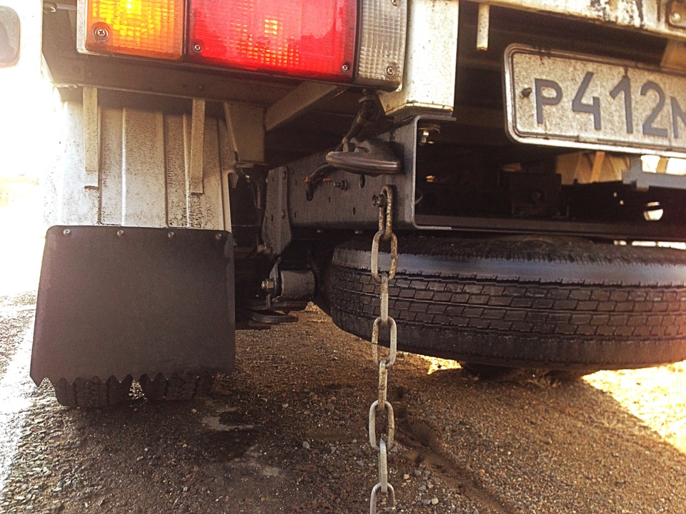 Отвалился глушитель. — Nissan Atlas, 2 л, 2009 года | поломка | DRIVE2