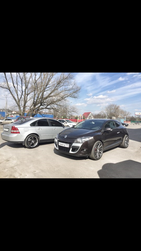 Обули сестренку на 19ые воссены!😈😄 — Volvo S40 (2G), 2,4 л, 2006 года ...