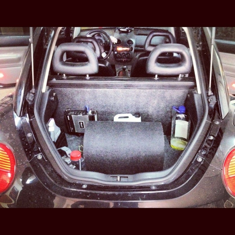 Места в багажнике не осталось) колонки, буфер и маг — Volkswagen New ...