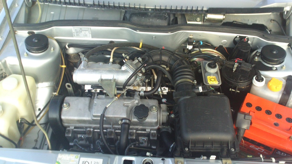 Замена двигателя 2115. ВАЗ 2115 двигатель 1.5. ВАЗ 2115 дизельный двигатель. Голова двигателя ВАЗ 2115. Двигатель ВАЗ 2115 1.5 устройство.