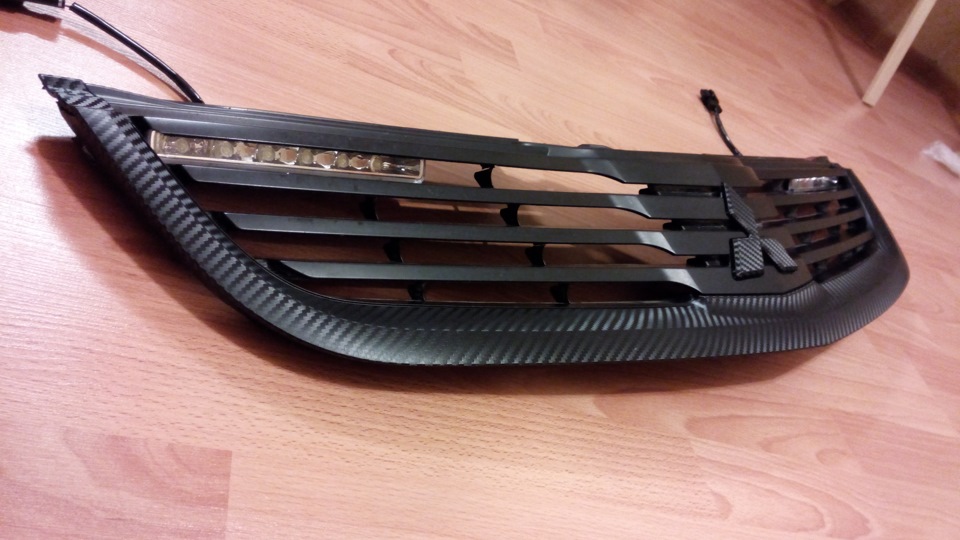 Решетки дхо mazda 3 bl. Решётка птф ауди a8l 2012. Ходовые огни в решетке бампера. Passat b6 противотуманки светодиодные. Туманки на радиаторную решётку рено.