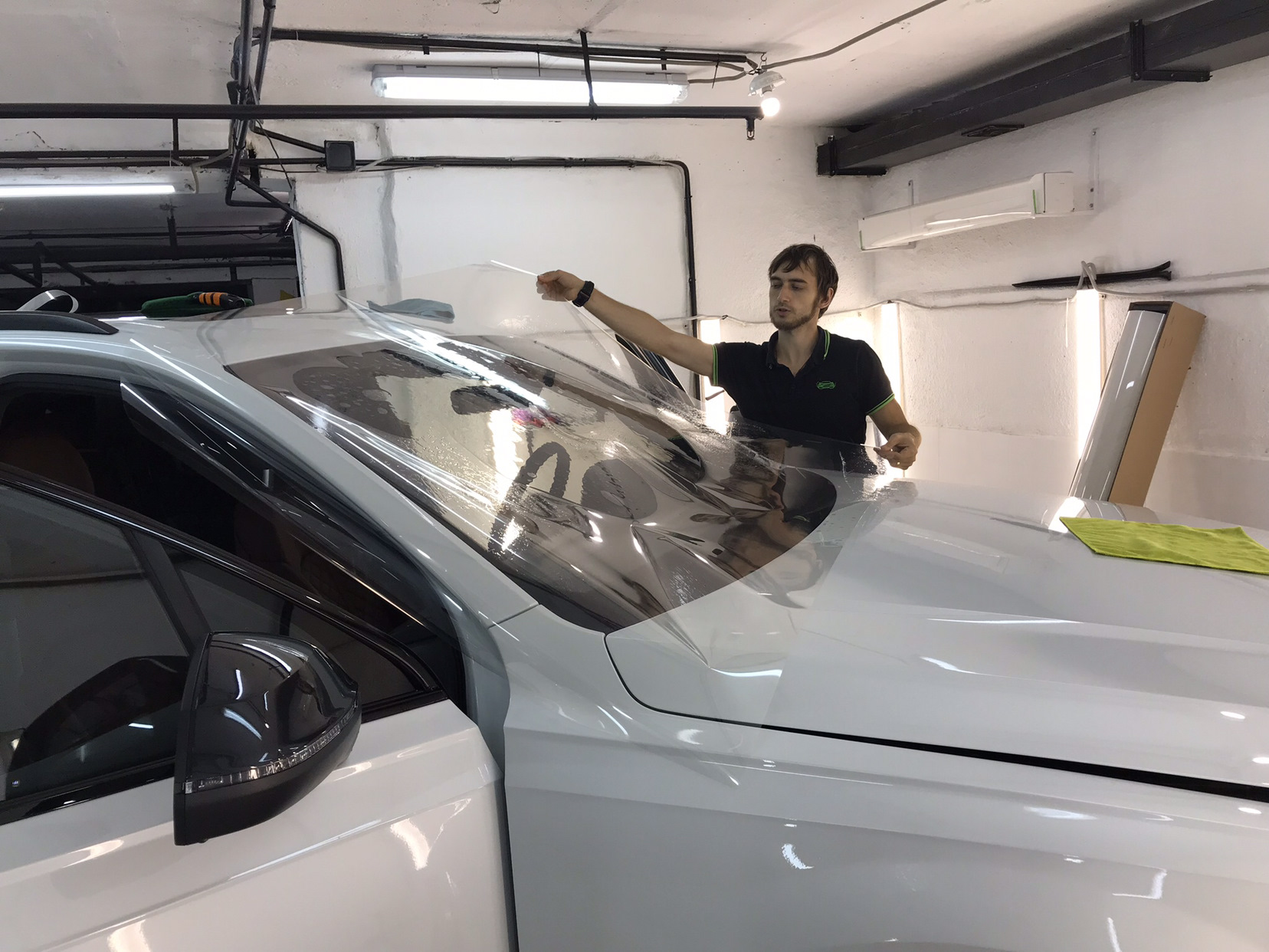 Закатать авто в пленку. Закатка в пленку машину. Машины закатаны в пленки. Драйв 2 ру машины в пленке.