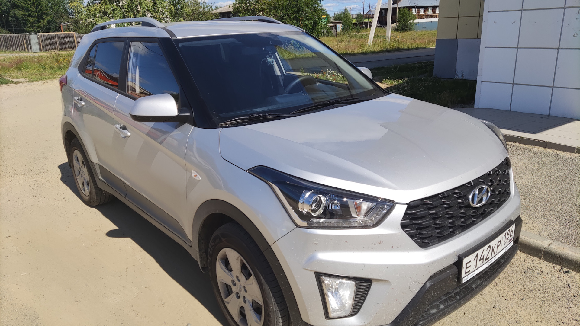 6. Хендай крета светло серая. Hyundai creta 1. Хендай крета 2022 белая. Крета передний привод.