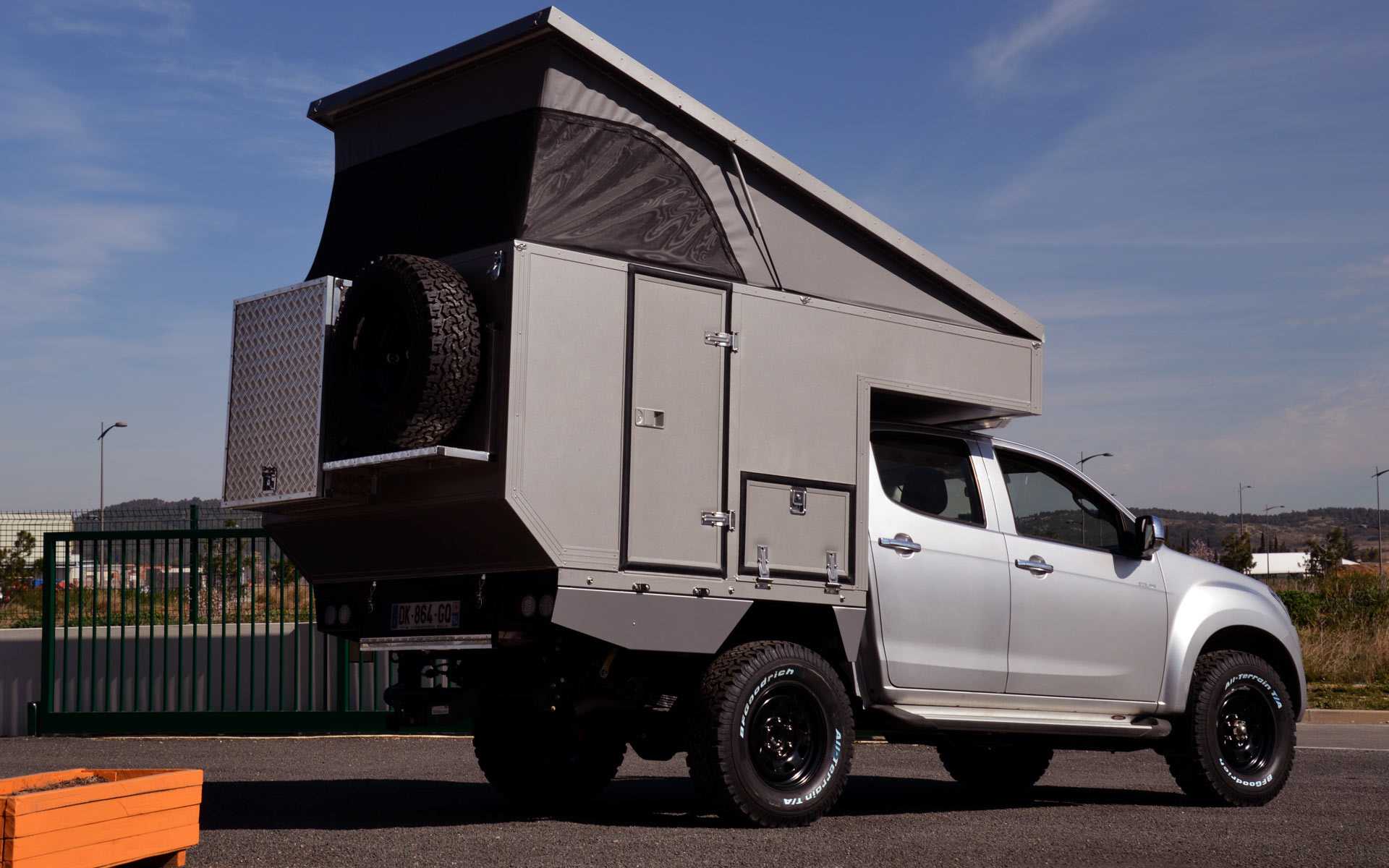 Жил модуль. Np300 Camper. Nissan Pickup автодом. Nissan np300 Camper. Жилой модуль на Ниссан НП 300.