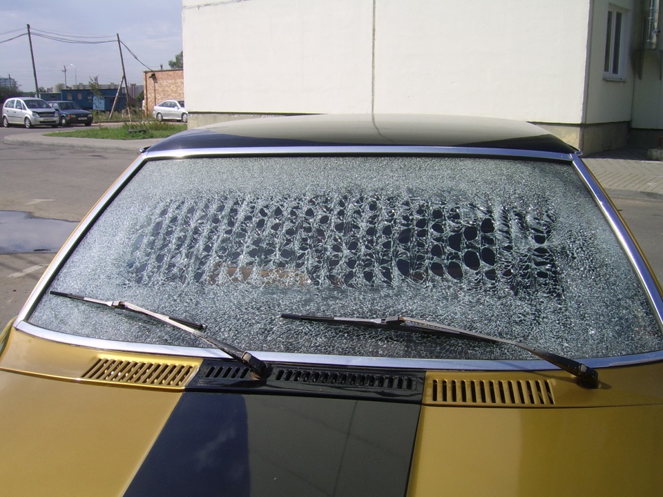 Разбилось лобовое — Ford Taunus TC, 2,3 л, 1971 года | поломка | DRIVE2