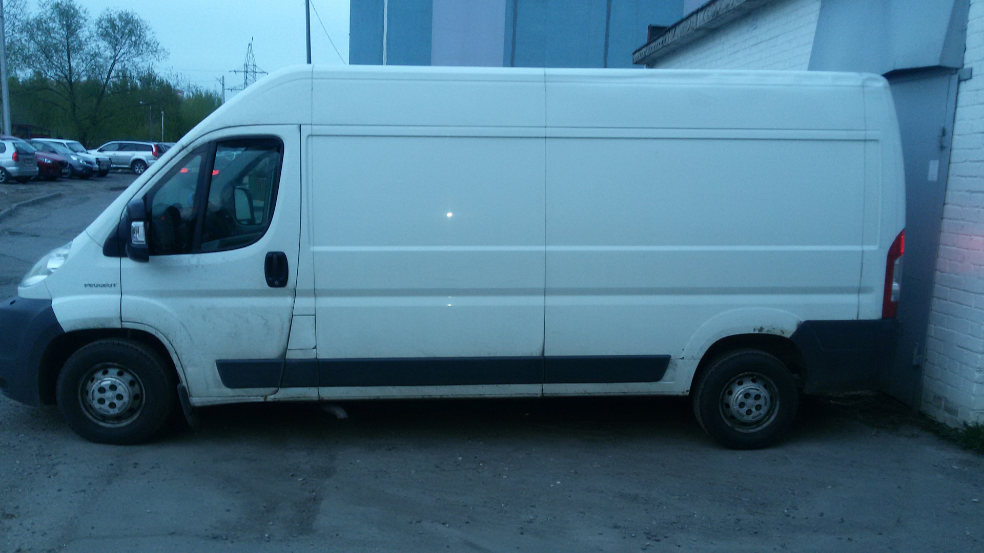 Пежо боксер 2.2. Пежо боксер 11 кубов. Peugeot Boxer 11,5 м3. Пежо боксер 14 м³. Peugeot Boxer 9 м3 евро-4.