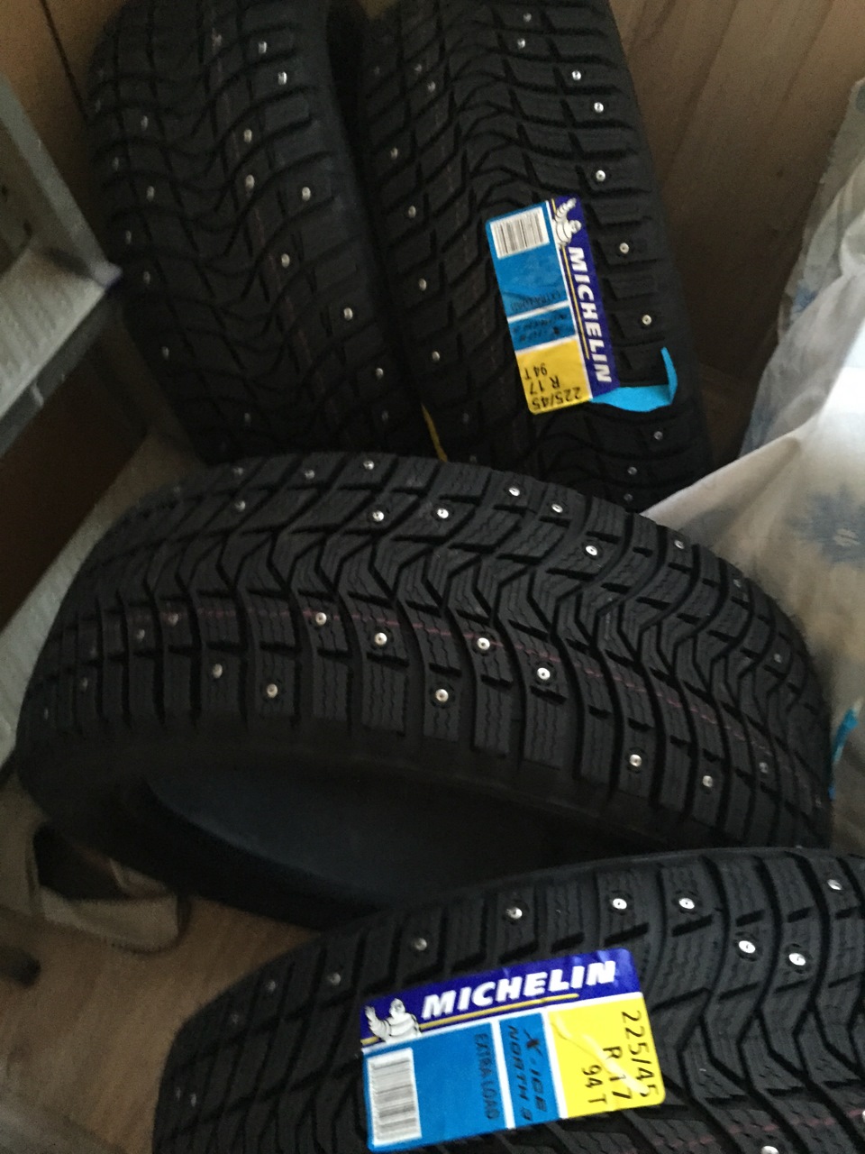 Мишлен зима 17. Michelin x-Ice North 3 225/55r18.