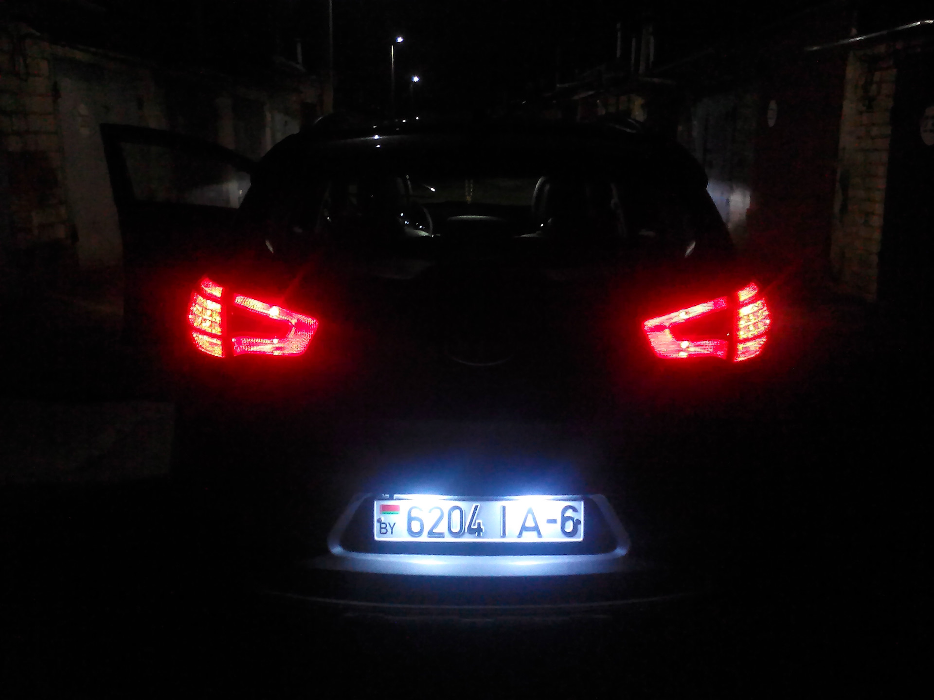 LED подсветка номера ! — KIA Sportage (3G), 2 л, 2013 года | стайлинг ...