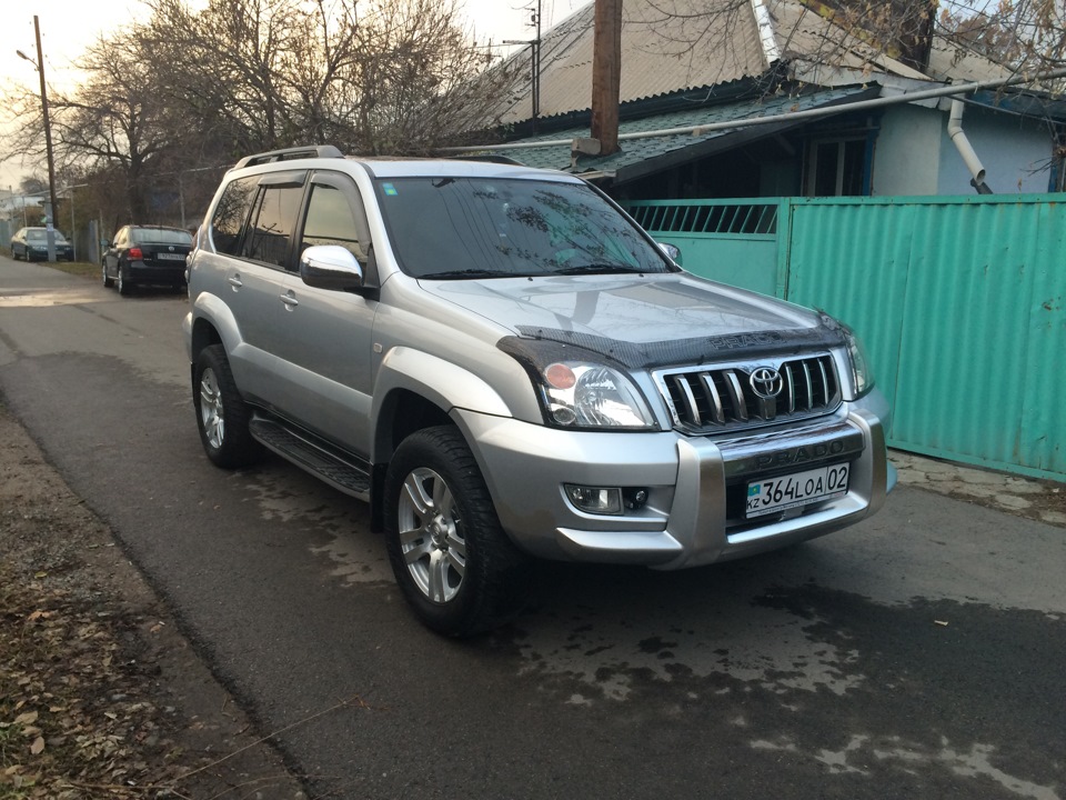 Кенгурятник на прадо 120. Land Cruiser Prado 120 араб. Toyota Land Cruiser 120 кенгурятник. Прадо 120 серый. Toyota Land Cruiser Prado 120 арабский.