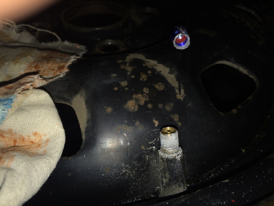 как снять прикипевший колпачек к соску — Hyundai Getz, 1,3 л, 2005 года ...